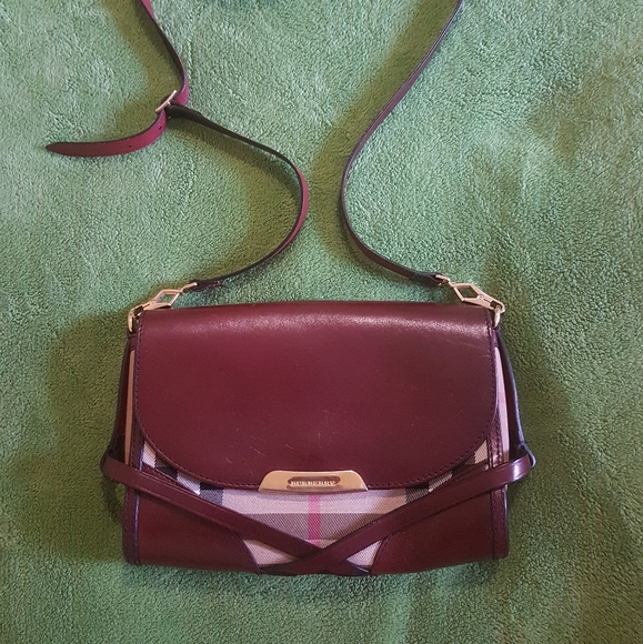Burberry authentic bag - Picture 1 of 4